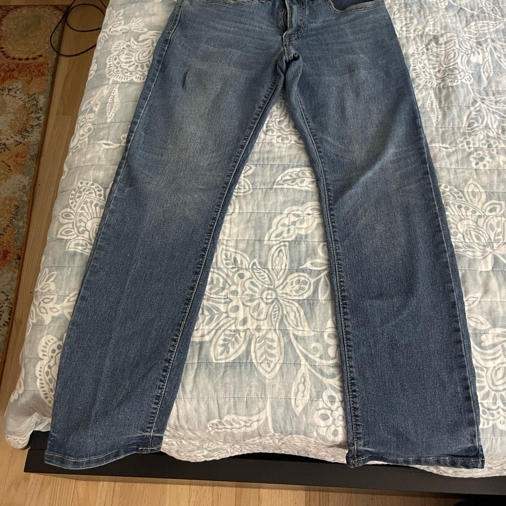 Weatherproof Blue Slim Jeans with Classic Appeal